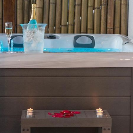 Kallia'S Suites Milos Adamantas  Bagian luar foto