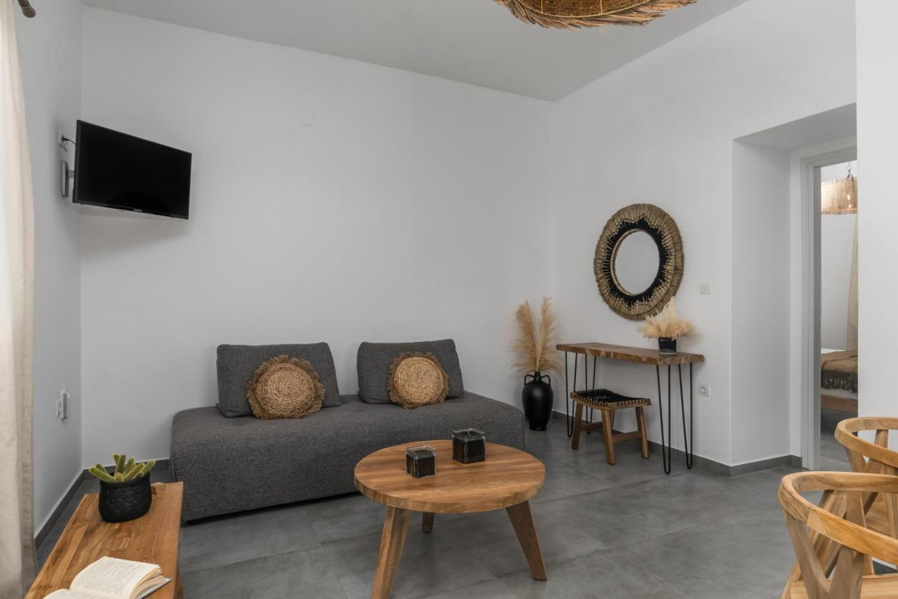 Kallia'S Suites Milos Adamantas  Bagian luar foto