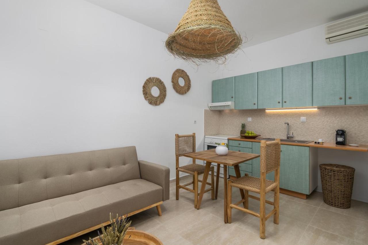 Kallia'S Suites Milos Adamantas  Bagian luar foto