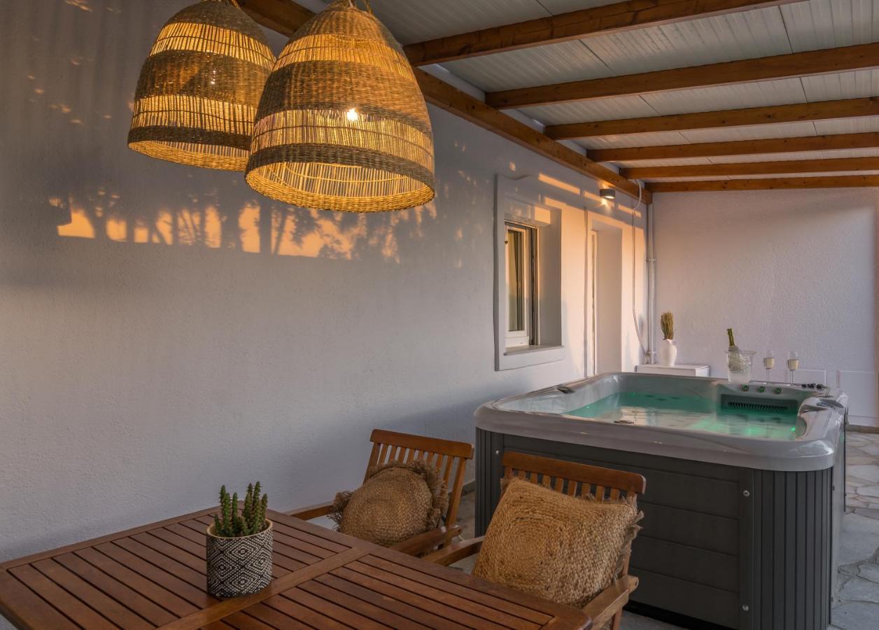 Kallia'S Suites Milos Adamantas  Bagian luar foto