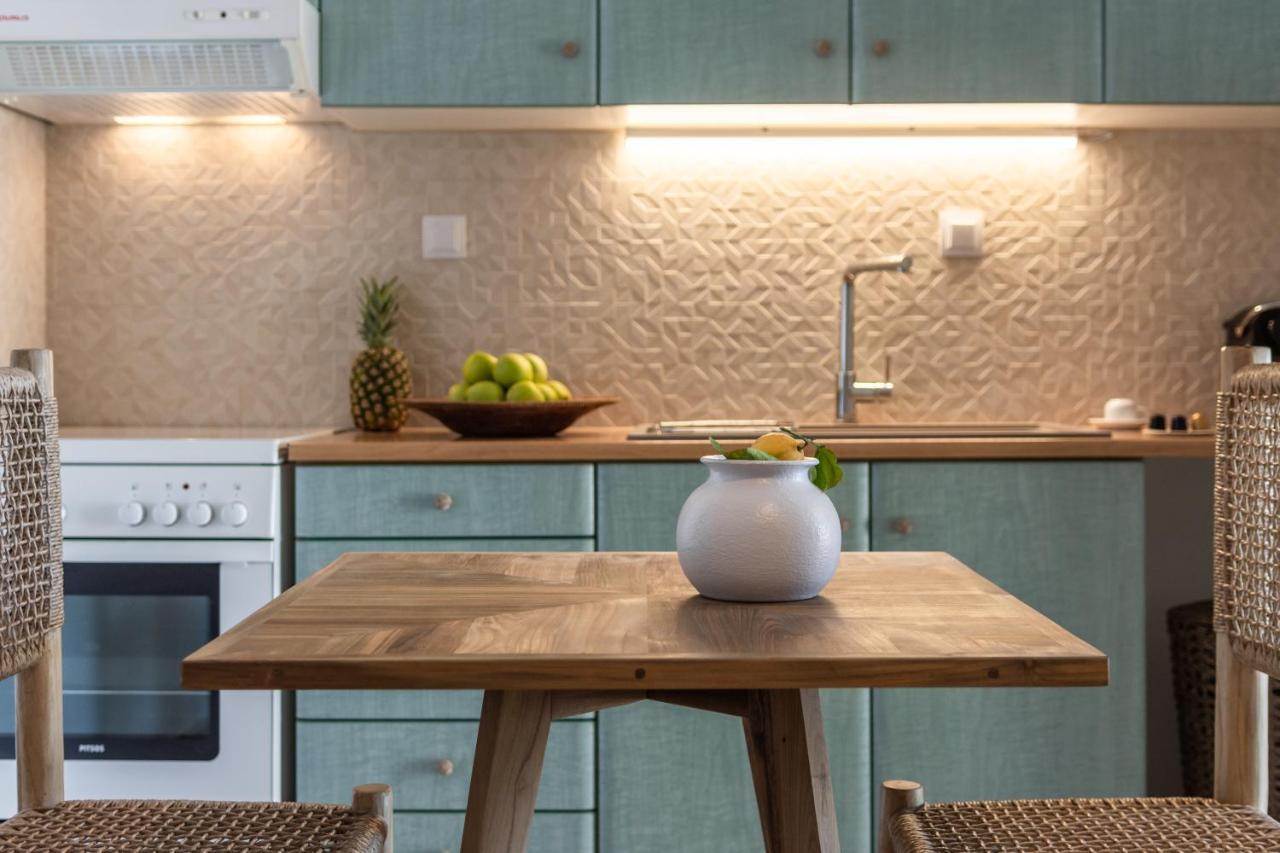 Kallia'S Suites Milos Adamantas  Bagian luar foto